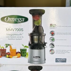 OMEGA JUICER MMV700S Silver